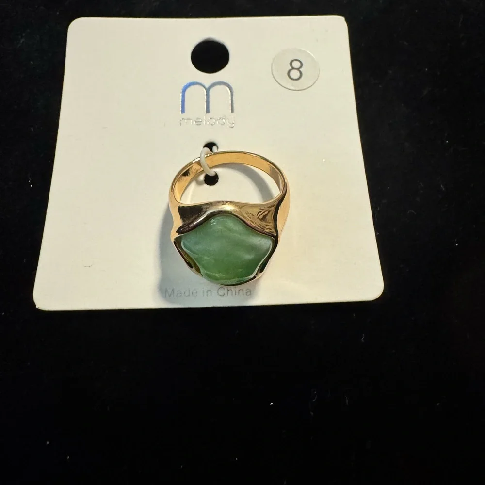 Green & Gold Jewelry Bundle –Statement Earrings + Ring Set– Tropical Leaf Design - Picture 4 of 5